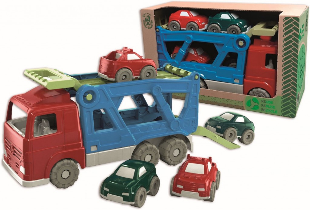 Autotransportér se 4 auty